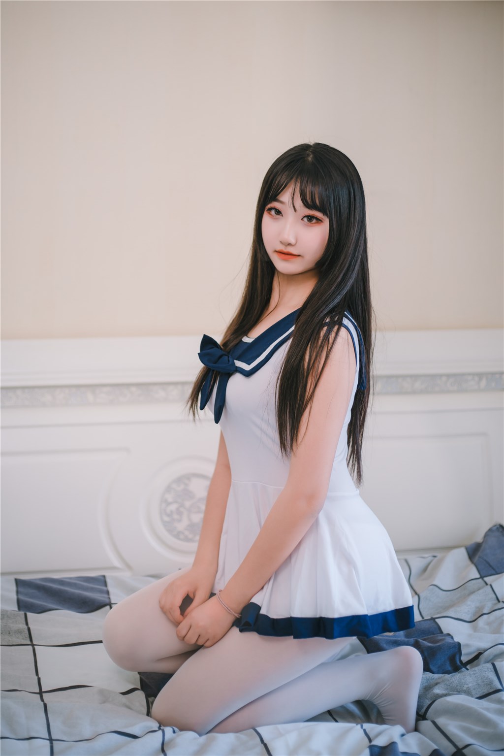 略带性感挑逗的情感序曲：探讨都市夜话中那份难以抗拒的热情律动