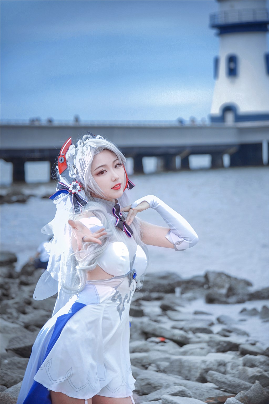 【明星爆料】震撼直击：顶流明星私下密会黑暗势力，涉嫌非法交易的黑料细节层层递进！